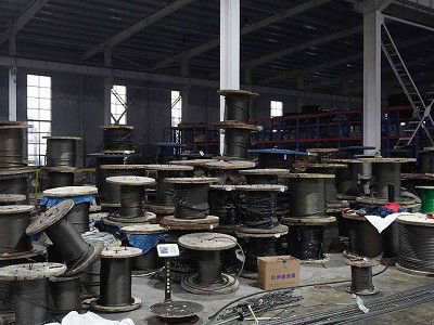 Wanpela Saientifik na Praktikel Analisis Bilong Rigging Materiel Seleksen